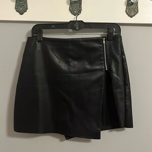 HYFVE skort black leather with zipper closure